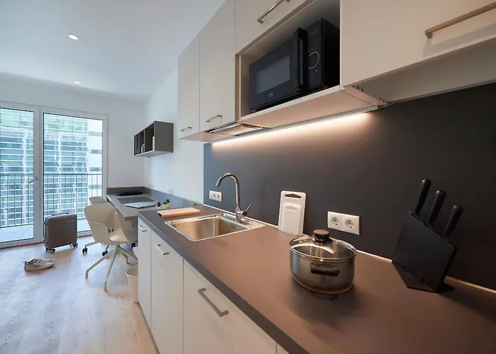 Ferrari Tower 아파트호텔 3*