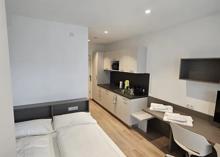 Ferrari Tower 아파트호텔